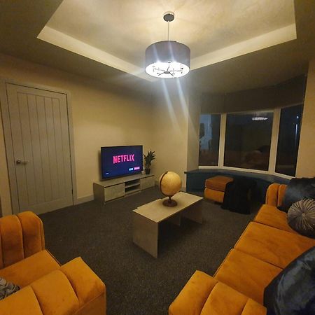 4 Bedroom Luxury House. Bike Park Wales. Secure Bike Store. Brecon Beacons Dowlais Buitenkant foto