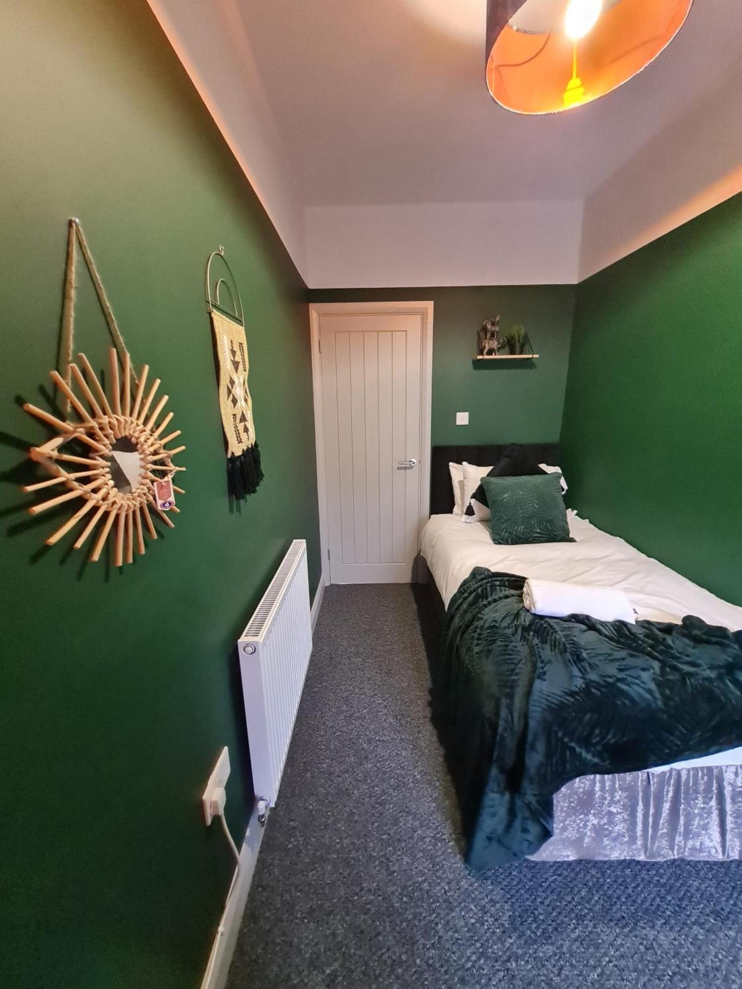 4 Bedroom Luxury House. Bike Park Wales. Secure Bike Store. Brecon Beacons Dowlais Buitenkant foto