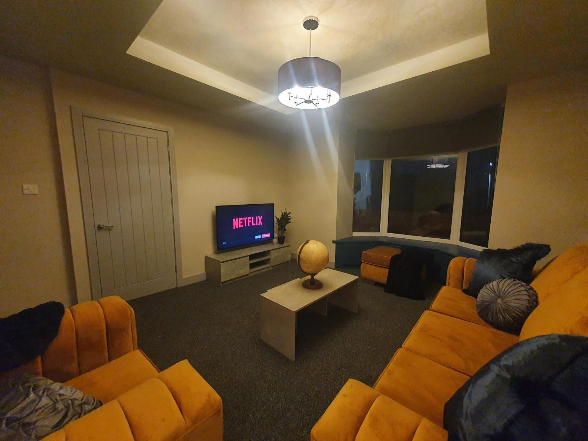 4 Bedroom Luxury House. Bike Park Wales. Secure Bike Store. Brecon Beacons Dowlais Buitenkant foto